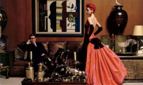 Yves Saint Laurent: personale per nuovo punto vendita 